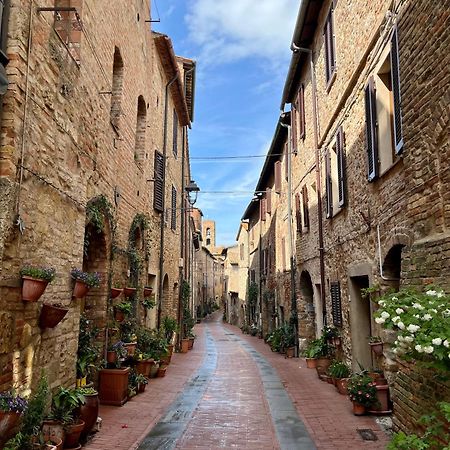Appartamento Mirella In Centro Storico Casole dʼElsa Dış mekan fotoğraf
